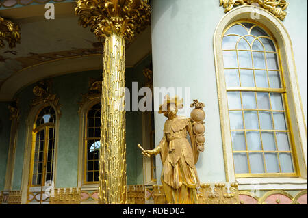 16.09.2014, Potsdam, Brandebourg, Allemagne, Europe - fermoir figure à la Chinese House en parc de Sanssouci. Banque D'Images