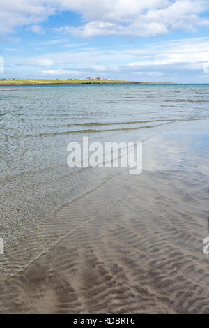 Plage à marée basse, à l'île de Lewis, îles Hébrides, Ecosse, Royaume-Uni Banque D'Images