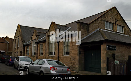 Cw 6550 St Cuthbert's Church hall pigeonnier Street l'Amblève. Le pavillon de l'église de St Cuthbert's Church sur la rue pigeonnier dans l'Amblève. L'Amblève est une petite ville. Banque D'Images