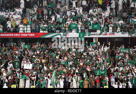 17 janvier 2019, Zayed Sports City Stadium, Abu Dhabi, Émirats arabes unis ; football coupe d'Asie de l'AFC, l'Arabie Saoudite et le Qatar, l'Arabie saoudite fans Banque D'Images