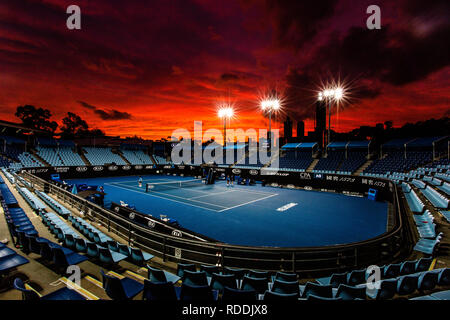 Melbourne, Australie. 18 janvier, 2019. Tennis : Grand Slam, Australie ouverte. Coucher de soleil sur cour 3 à Melbourne Park Crédit : Frank Molter/dpa/Alamy Live News Banque D'Images