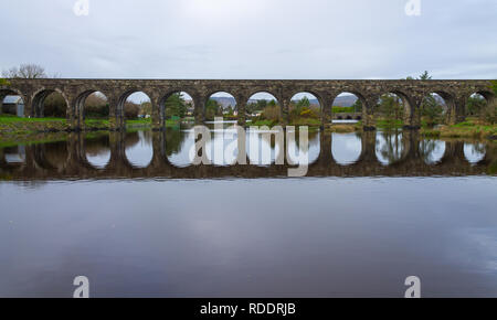 Ballydehob 12 pont construit en pierre voûtée ou viaduc de chemin de fer de West Cork Irlande Banque D'Images