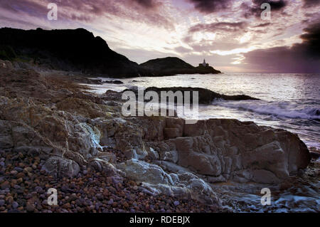 Une aube voir de Mumbles Head dans la Baie de Swansea, Pays de Galles. Banque D'Images