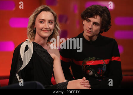 Saoirse Ronan (à gauche) et Timothée Chalamet pendant le tournage pour le Graham Norton Show à BBC Television Centre 6 Studioworks, Wood Lane, Londres, pour être diffusé sur BBC One le vendredi soir. PRESS ASSOCIATION. Photo date : Jeudi 17 Janvier, 2019. Crédit photo doit se lire : PA au nom de tant d'images satellite Banque D'Images