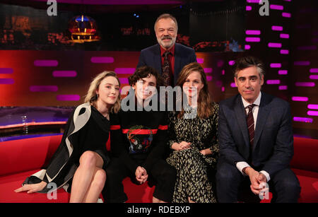 Graham Norton avec l'hôte (assis, de gauche à droite) Saoirse Ronan, Timothée Chalamet, Laura Linney et Stephen Mangan pendant le tournage pour le Graham Norton Show à BBC Television Centre 6 Studioworks, Wood Lane, Londres, pour être diffusé sur BBC One le vendredi soir. PRESS ASSOCIATION. Photo date : Jeudi 17 Janvier, 2019. Crédit photo doit se lire : PA au nom de tant d'images satellite Banque D'Images