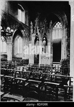 . L'histoire de Victoria du comté de Bedford. L'histoire naturelle. L''Église de LuTON : le baptistère. Veuillez noter que ces images sont extraites de la page numérisée des images qui peuvent avoir été retouchées numériquement pour plus de lisibilité - coloration et l'aspect de ces illustrations ne peut pas parfaitement ressembler à l'œuvre originale.. Page, William, 1861-1934, ed ; Doubleday, H. Arthur Herbert (Arthur), 1867-1941. Westminster [A. Agent] Banque D'Images