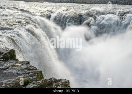 Beeindruckender Selfoss, Jökulsá á Fjöllum Wasserfall Schluch, Island Banque D'Images