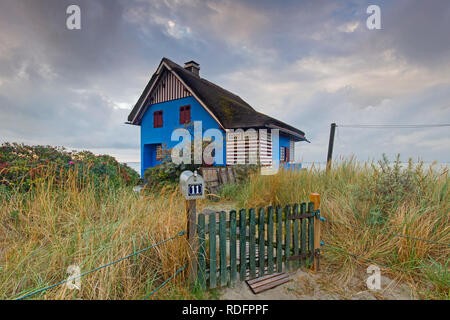 Blue Beach House sur la péninsule Graswarder, Heiligenhafen, Schleswig-Holstein, Allemagne Banque D'Images