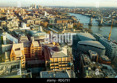 Portrait d'une partie de Londres, du centre à l'Est, vers Canary Wharf. Avec vue sur Église St Dunstan, la Tour de Londres, Tower Bridge Banque D'Images