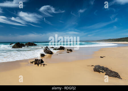 Belle plage de Camel Rock. De Bermagui Banque D'Images