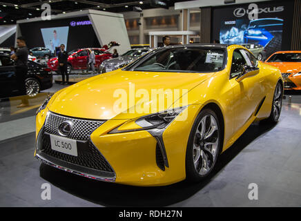 Nonthaburi, Thaïlande - 4 décembre 2018 : Lexus LC 500 Moteur coupé de luxe présenté dans l'Expo 2018 Banque D'Images
