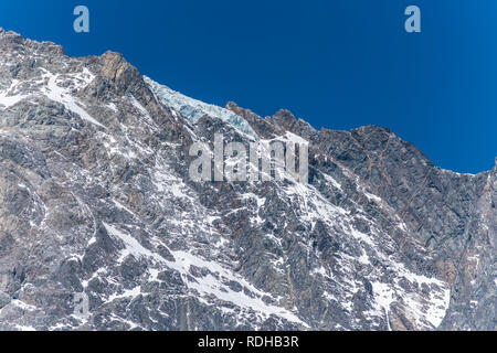 Glaciers et crevasses dans la vallée du Cajon del Maipo au centre Andes montagnes un endroit incroyable si vous visitez Santiago Chili Banque D'Images