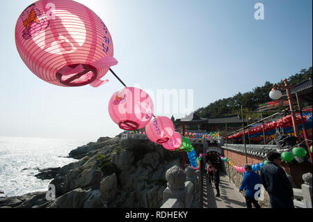 Haedong Yonggungsa Temple à Busan, Corée du Sud. Banque D'Images