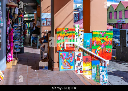 Scène de rue à downown St John's, Antigua, dans les Caraïbes Banque D'Images