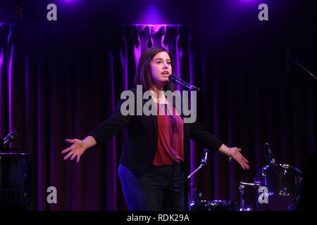 À cette Performance... Concert mettant en vedette des classiques intemporels et des stagiaires à la Salle verte 42. Avec : Amy Toporek Où : New York, New York, United States Quand : 17 Déc 2018 Crédit : Joseph Marzullo/WENN.com Banque D'Images