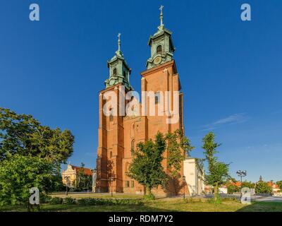 GNIEZNO, POLOGNE GRANDE PROVINCE / POLOGNE - 8 juillet, 2018 : la cathédrale de Gniezno Royal Banque D'Images