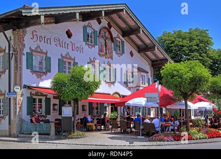 L'hôtel Alte Post avec Lüftlmalerei typique dans le centre, Oberammergau, Passion Play Village, Alpes Ammergau, Ammertal Banque D'Images