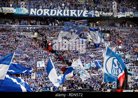 Dernier match de la saison du FC Schalke 04 contre le Werder Brême 0:2, quai Veltins Arena Arena AufSchalke, anciennement Banque D'Images