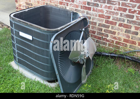 Bobine Sale De Nettoyage De Climatiseur Photo stock - Image du bobine,  vide: 125052270