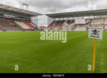 Hambourg, Allemagne - avec ses supporters identifiés par leur soutien à la politique de l'aile gauche, FC St Pauli est un club allemand de football Banque D'Images