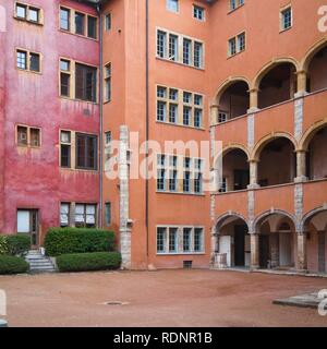 Traboule Maison des Avocats, quartier Saint Jean, le quartier historique du Vieux Lyon, Patrimoine Mondial de l'UNESCO, Lyon, France, Europe Banque D'Images