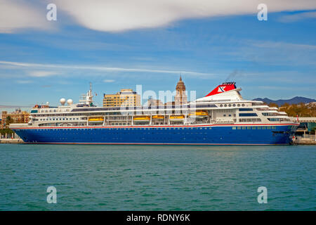 Malaga, Espagne - le 23 mars 2018. Le magnifique bateau de croisière Braemar, Fred Olsen Cruise Lines dans le port de Malaga, Espagne Banque D'Images