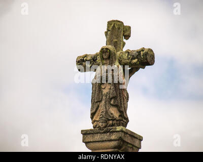 Croix de pierre de l'église Santo Tomas de Monteagudo Banque D'Images