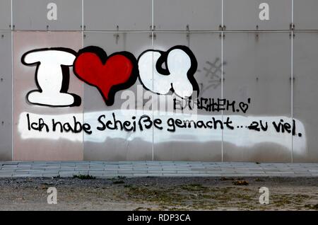 Graffiti sur un bâtiment, des excuses par écrit en allemand pour une erreur dans un rapport d'amour Banque D'Images