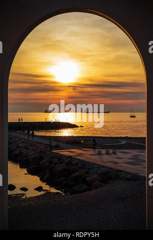 Civitavecchia (Latium, Italie) - La ville de Civitavecchia est nommé le port de Rome. Ici une vue sur le front de mer Banque D'Images