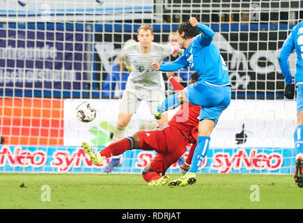 Berlin, Allemagne. 18 janvier, 2019. Nico SCHULZ, Hoff 16 shoot but pour 1-2 1899 HOFFENHEIM - FC BAYERN MUNICH - DFL RÈGLEMENT INTERDIT TOUTE UTILISATION DES PHOTOGRAPHIES comme des séquences d'images et/ou quasi-vidéo - 1.ligue de soccer allemand à Sinsheim, Allemagne, le 18 janvier 2019, journée 18 saison 2018/2019, FCB, München, Crédit : Peter Schatz/Alamy Live News Banque D'Images