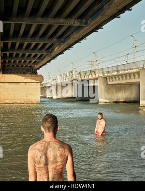 Titre original : ENTRE DOS AGUAS. Titre en anglais : ENTRE DOS AGUAS. Année : 2018. Directeur : Isaki Lacuesta. Crédit : La Termita Films / B-Team / Tous les rendez-vous les films / / Album Banque D'Images