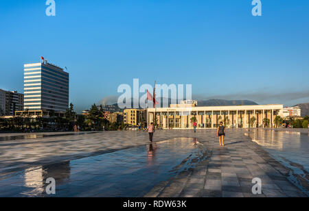 Palais de la Culture, Tirana Banque D'Images