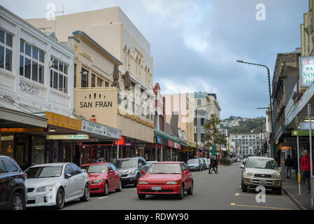 Scène de rue sur Cuba Street dans le centre-ville de Wellington sur l'île Nord de la Nouvelle-Zélande. Banque D'Images