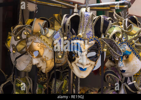 Venise, Italie - 23 MAI 2017 : beaux masques vénitiens pour le carnaval Banque D'Images