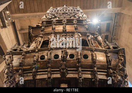 Stockholm, Suède - le 18 novembre 2018. Tableau arrière de navire de guerre du 17e siècle au musée Vasa Vasa affiché (Vasamuseet) à Stockholm. Banque D'Images