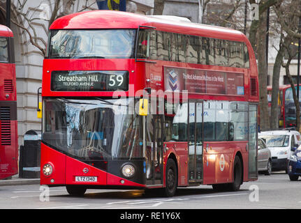 Un nouveau bus Routemaster fabriqués par Wrightbus et aussi connu comme le nouveau bus pour Londres, Boris Bus ou Borismaster. Pour le transport d'affaires LondonÕs pl Banque D'Images