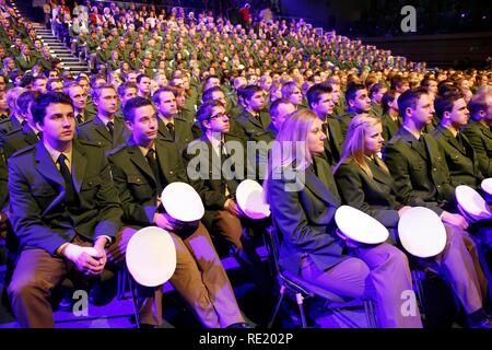 Cérémonie de prestation de serment de 1100 policiers et policières de la police NRW, classe de 2009, Düsseldorf Banque D'Images