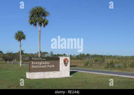 Panneau d'entrée à l'Ernest F. Coe Visitor Center dans le parc national des Everglades près de Homestead, Floride Banque D'Images