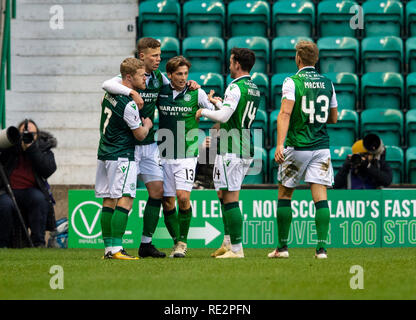 Edinburgh, Midlothian, UK. 19/01/2019. Pic donne : La maison côté célébrer après le milieu de terrain gauche des Hibs, Daryl Horgan, marque le 2ème but du match au cours de la première moitié comme l'hôte de Hibs Ville Elgin dans le 4ème tour de la coupe d'Écosse à Pâques Road Stadium, Edinburgh Crédit : Alamy/Ian Jacobs Crédit : Ian Jacobs/Alamy Live News Banque D'Images