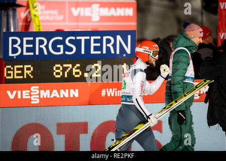 Zakopane , Pologne. 19 janvier 2019. Le sauteur à ski allemand, Markus Eisenbichler, après un vol vers le bas pendant l'équipe HS-134 de la concurrence pour la Coupe du monde de saut à ski FIS le 19 janvier 2019, à Zakopane, Pologne. Credit : Diogo Baptista/Alamy Live News Banque D'Images