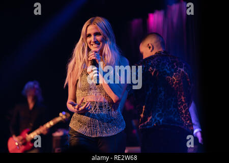 Nous. 17 Jan, 2019. Ashlee Ashlee Simpson (Evan et Evan Ross) en concert au Divan du Monde, San Francisco, Californie, le 17 janvier 2019 Credit : Greg Chow/ZUMA/Alamy Fil Live News Banque D'Images