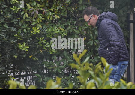 Foto LaPresse/Tiziano Manzoni 19/01//2018 Bergame, ItaliaCronaca uccisa Mamma di Gorlago, c'&# xe8 ; una donna indagata nella foto : Stefano del Bello, marito della vittima Banque D'Images