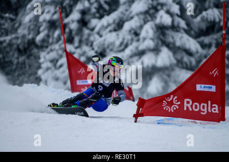 Rogla, en Slovénie. 19Th Jul 2019. Nadya Ochner de l'Italie en compétition lors de la Ladies' FIS Snowboard slalom géant parallèle Coupe du Monde de Rogla, en Slovénie, le 19 janvier 2019. Crédit photo : Jure Makovec : Jure Makovec/Alamy Live News Banque D'Images