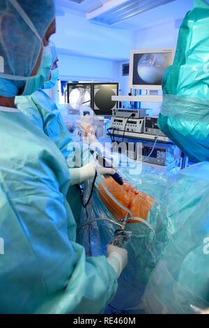 Arthroscopie de la hanche, la hanche l'endoscopie, la chirurgie mini-invasive de la hanche Banque D'Images