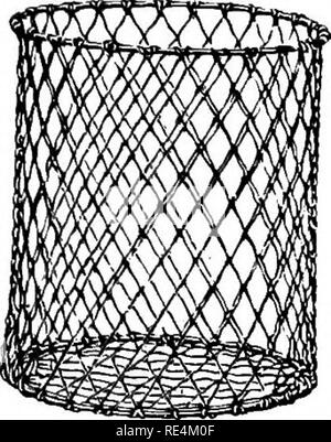 . Bactériologie pharmaceutique, avec référence spéciale à la désinfection et la stérilisation. La bactériologie. TECHNIC bactériologique. 37, est absolument doyen. La solution suivante sera trouvé utile comme agent de nettoyage pour les anciens ainsi que de nouveaux verres : Potassium Bichromate, un ^ huile pièces. L'acide sulfurique, l'eau, '° P""^' 40 pièces. Bien entendu, l'acide sulfurique doit être ajoutée petit à petit en remuant constamment, en vue d'éviter un excès de chaleur. Faire tremper la verrerie. Veuillez noter que ces images sont extraites de la page numérisée des images qui peuvent avoir été retouchées numériquement pour r Banque D'Images