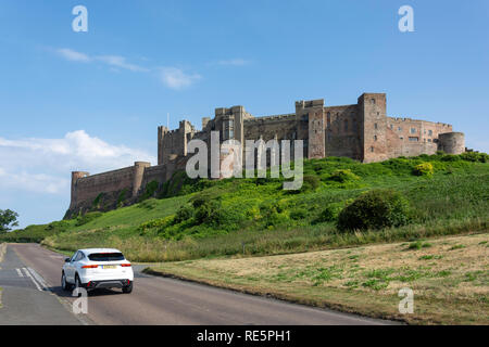 Le sud-ouest du château de Bamburgh, visage, Bamburgh Northumberland, England, United Kingdom Banque D'Images