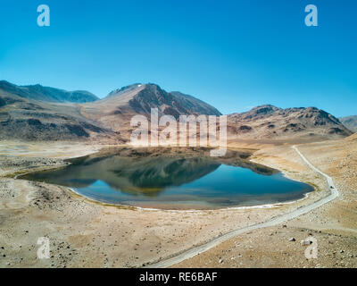 Ozero lacs le long de la route du Pamir au Tadjikistan, prises en août 2018 prises en hdr Banque D'Images