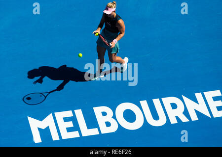 Melbourne, Australie. 20 Jan, 2019. Tennis : Grand Slam, Australie ouverte. Angelique Kerber de l'Allemagne se prépare à servir lors de sa défaite en huitièmes de finale contre Danielle Collins à partir des Etats-Unis. Crédit : Frank Molter/dpa/Alamy Live News Banque D'Images