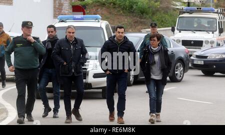 Malaga, Espagne. 20 Jan, 2019. 19 enero 2019 el presidente de la Junta de Andalucia visita las operaciones de rescate de Julen en Totalan (Malaga) Vues de la perceuse à l'endroit où un bambin de deux ans, est dit avoir tombé dans un arbre bien plus de 100 mètres de profondeur pendant la lecture. Dans Totalan, le dimanche 20 janvier, 2019. Appuyez sur Cordon Cordon Crédit : Presse/Alamy Live News Banque D'Images