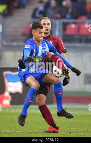 Nuremberg, Allemagne. 20 Jan, 2019. EWERTON (1.FC Nuremberg), action, les duels contre SELKE Davie (Hertha Berlin). Soccer 1. Bundesliga, 18.journée, journée18, 1.FC Nuremberg (N) - Hertha BSC Berlin (B) 1-3, le 20/01/2019 à Nuremberg / Allemagne. MAX MORLOCK STADIUM. DFL RÈGLEMENT INTERDIT TOUTE UTILISATION DE PHOTOGRAPHIE COMME DES SÉQUENCES D'IMAGES ET / OU DE QUASI VIDÉO. | conditions dans le monde entier : dpa Crédit photo alliance/Alamy Live News Banque D'Images